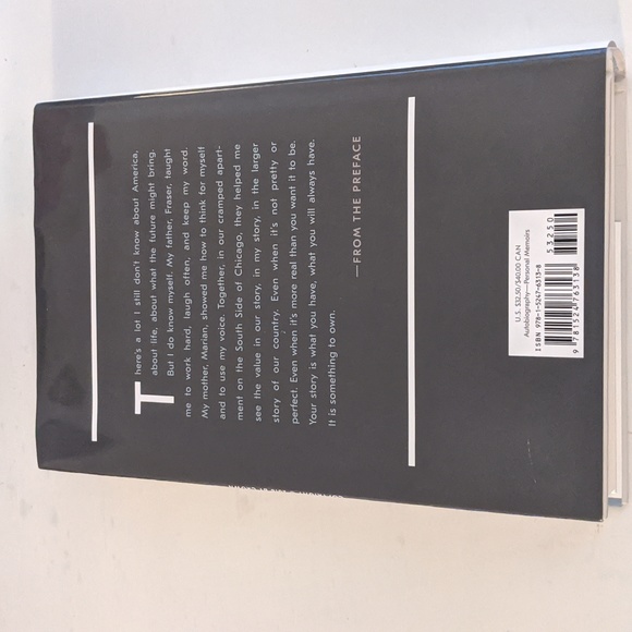 Becoming by Michelle Obama - Picture 2 of 2